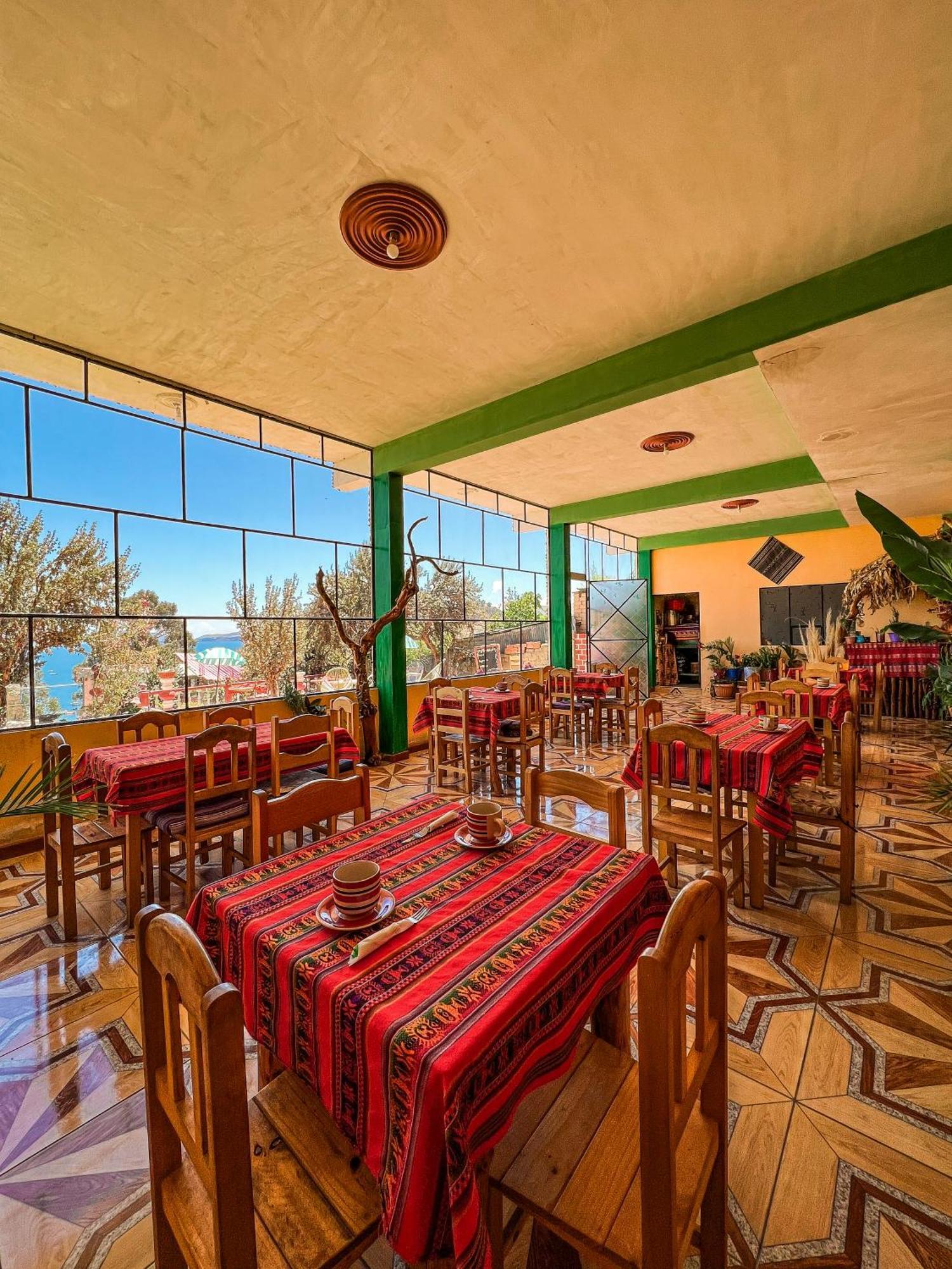 Hostal Sol Y Lago Копакабана Екстер'єр фото