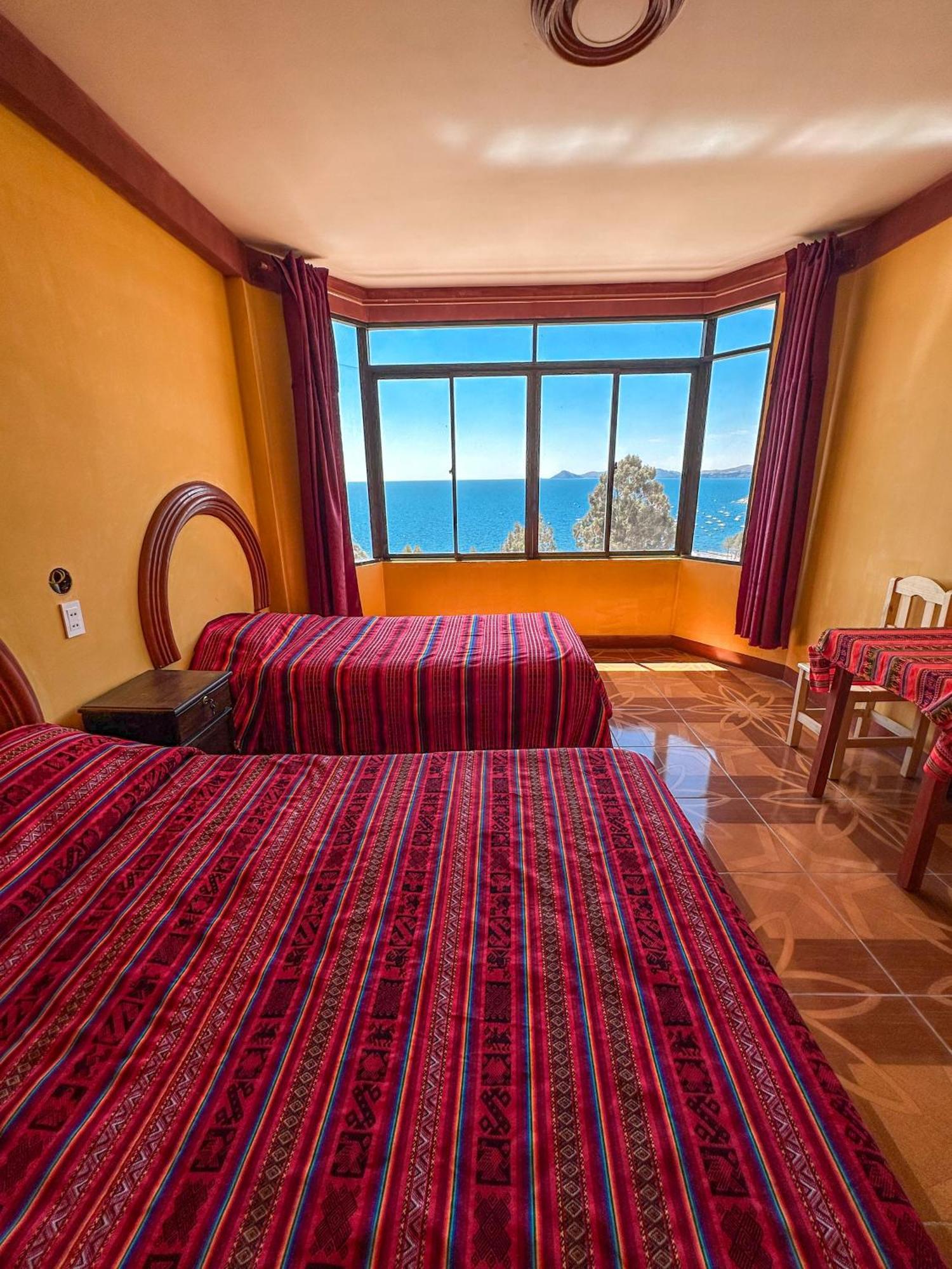 Hostal Sol Y Lago Копакабана Екстер'єр фото
