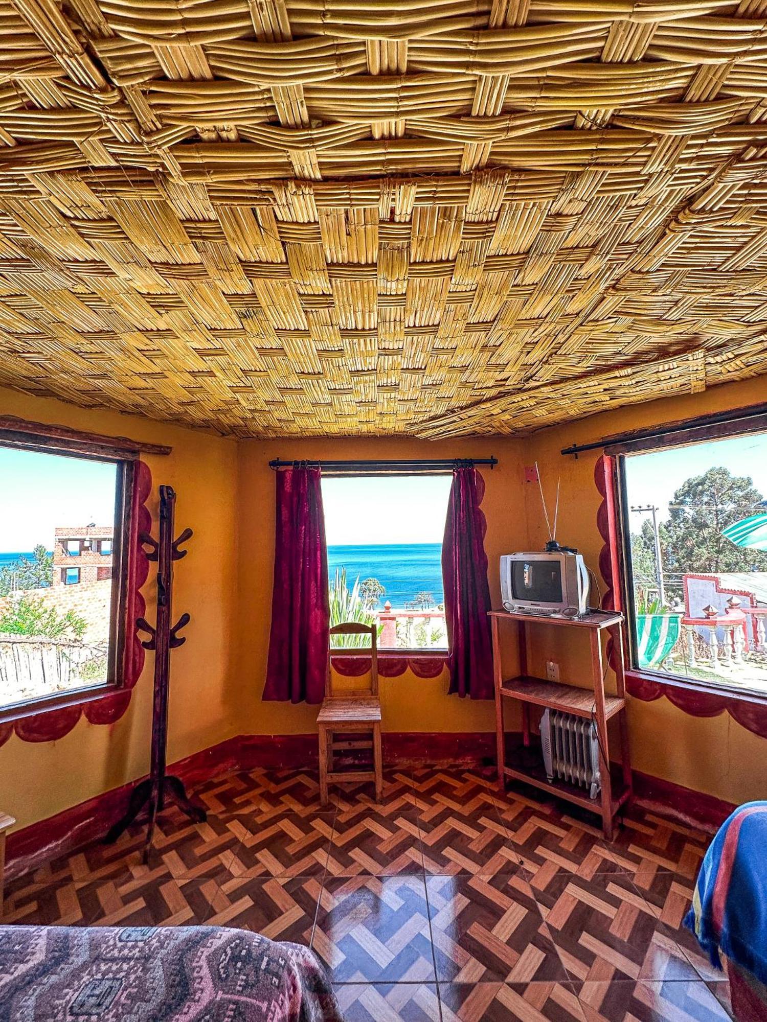 Hostal Sol Y Lago Копакабана Екстер'єр фото