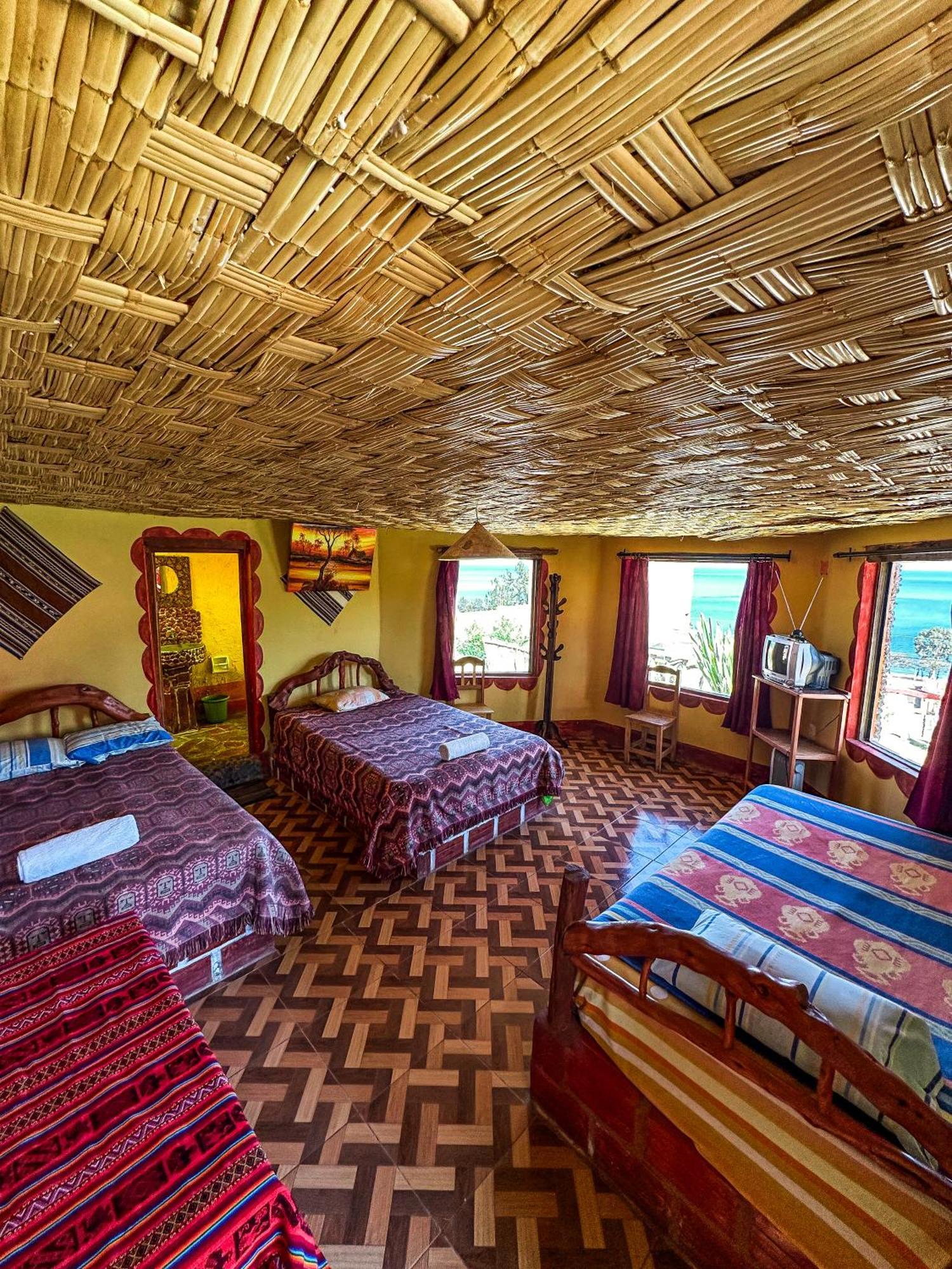 Hostal Sol Y Lago Копакабана Екстер'єр фото