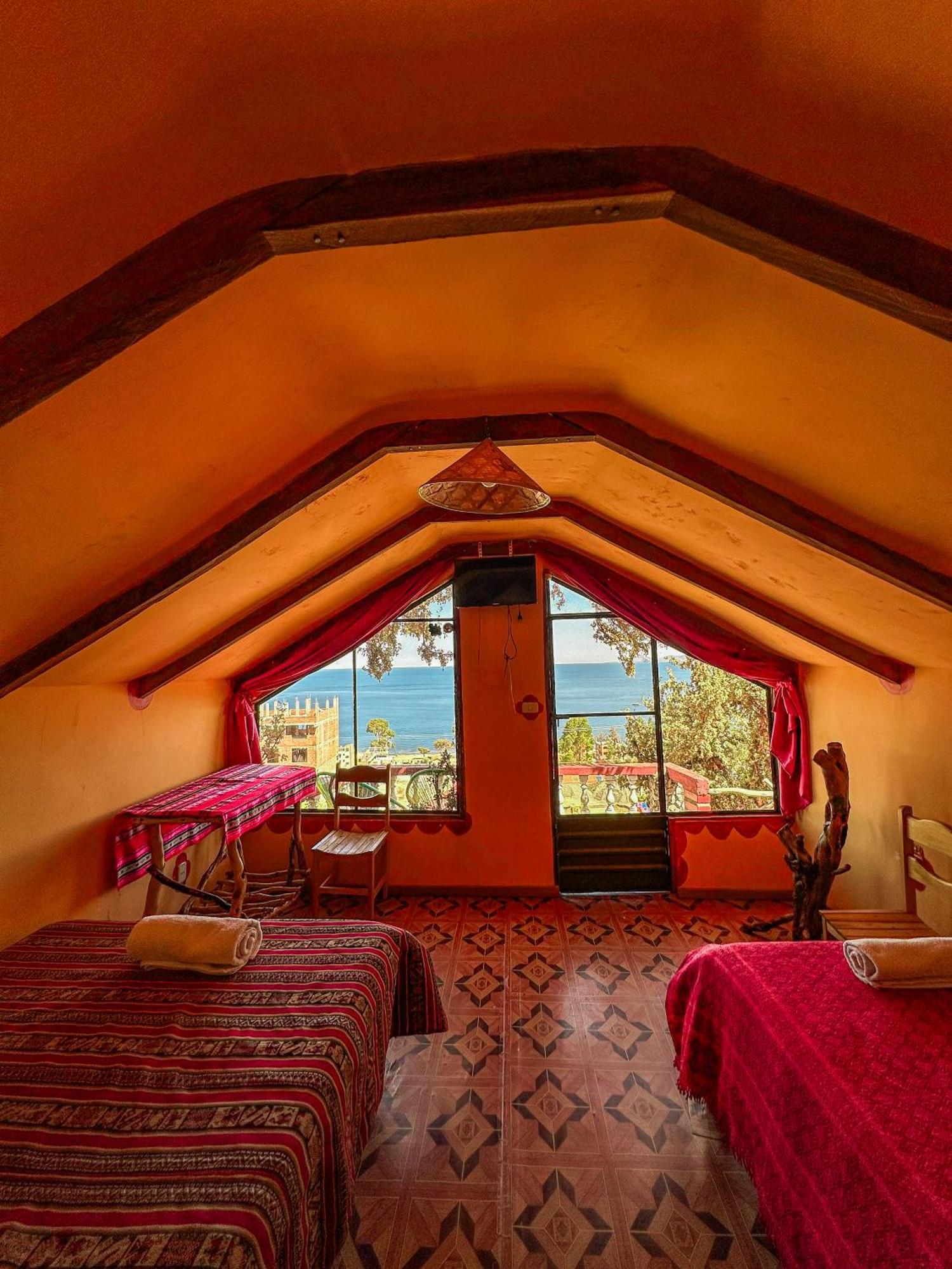 Hostal Sol Y Lago Копакабана Екстер'єр фото